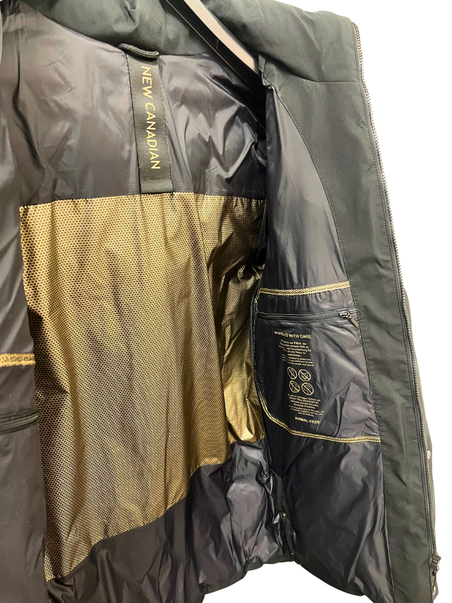 New Canadian parkatakki "Welding Parka"
