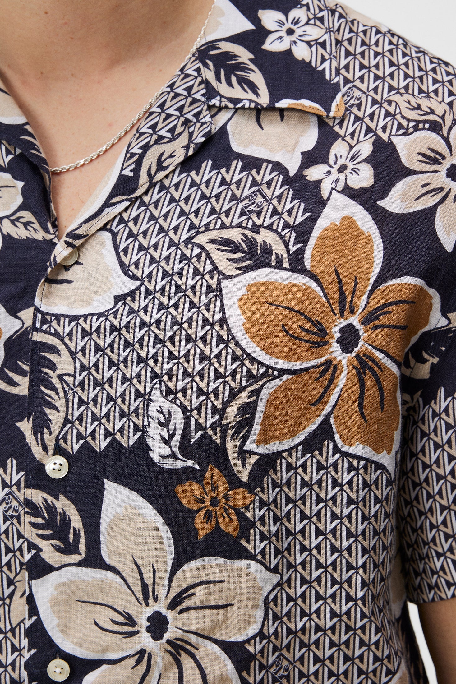 J.Lindeberg pellavapaita "Elio Linen Island Floral Shirt"