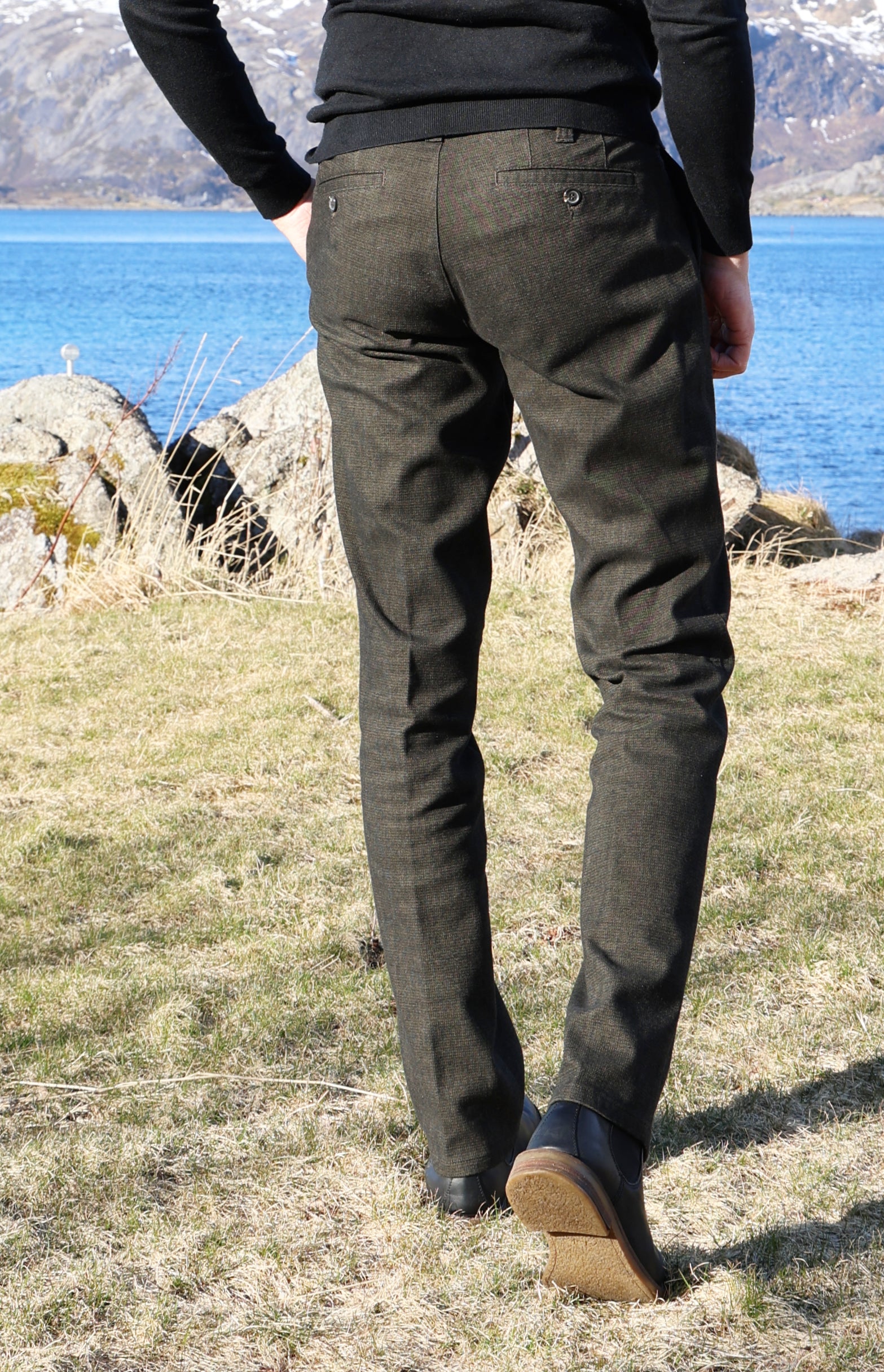 Buzo Denes puuvillahousu tummanvihreä tekstuuri wool look