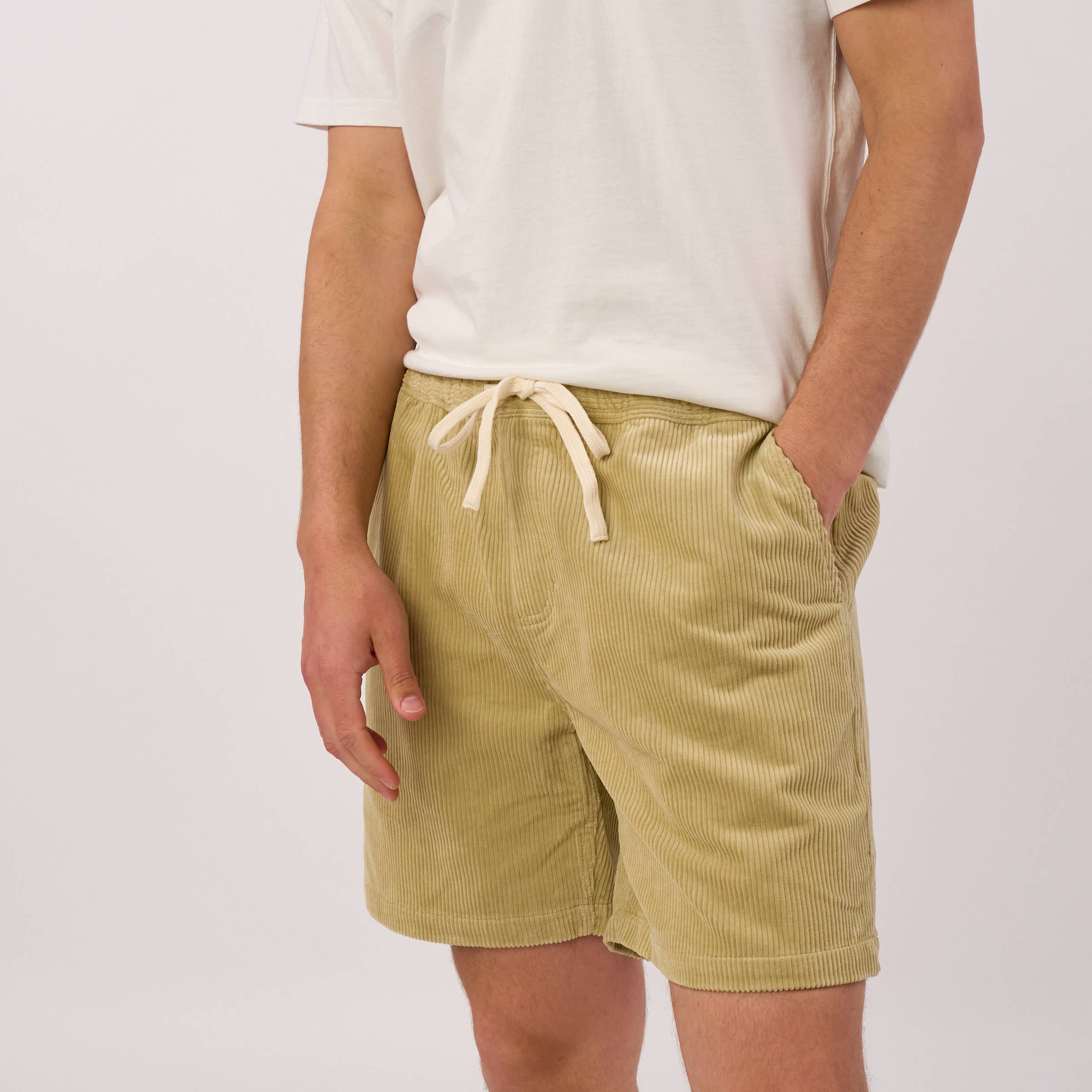 BILLYBELT - Samettishortsit "Anise green"