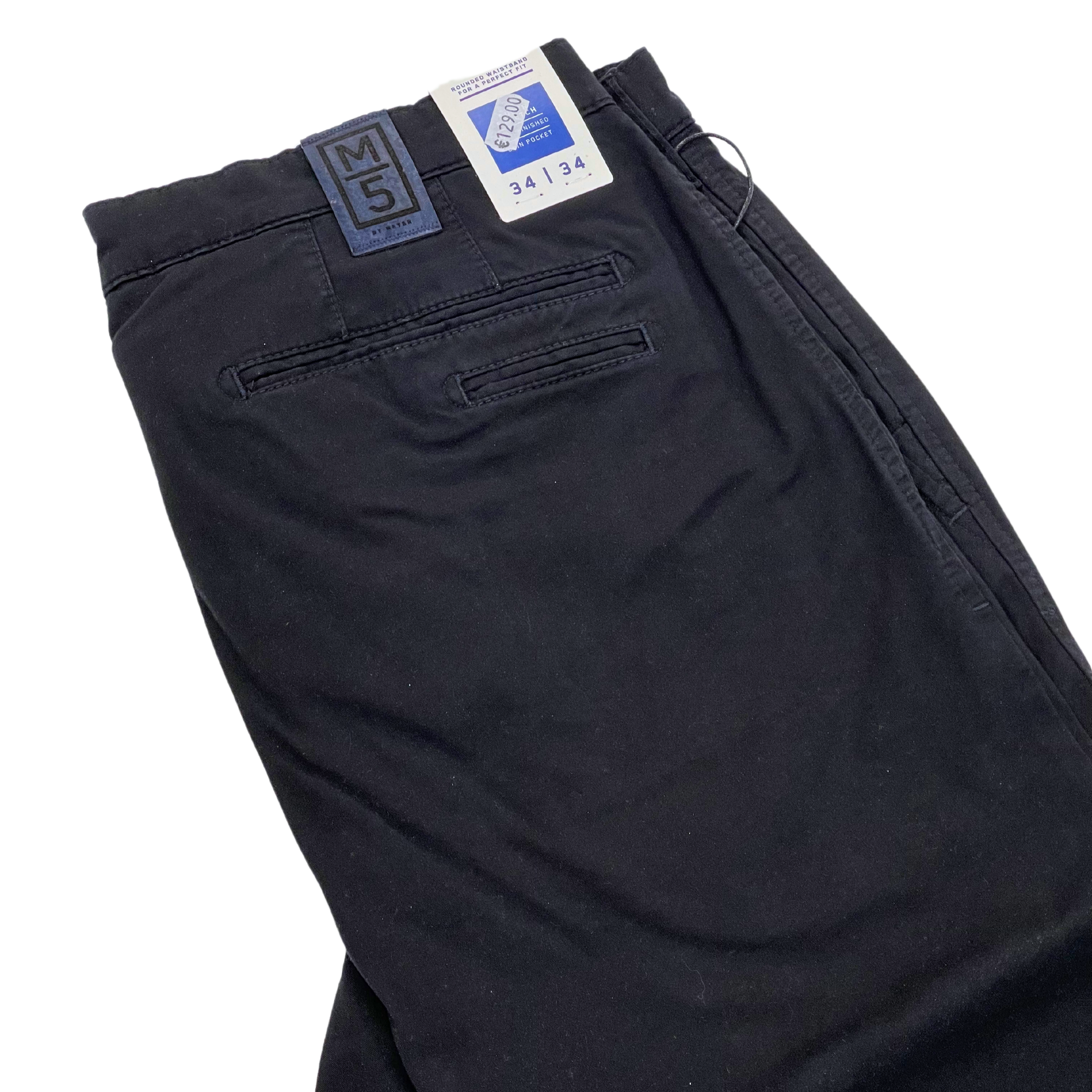 M5 mustat slim fit joustochinot "Fit"
