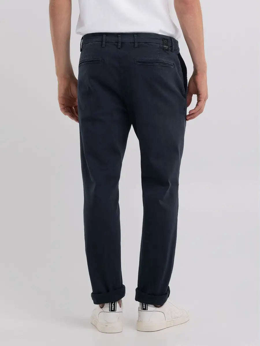 Replay Benni Hyperflex regular fit chinot tummansininen Color Edition