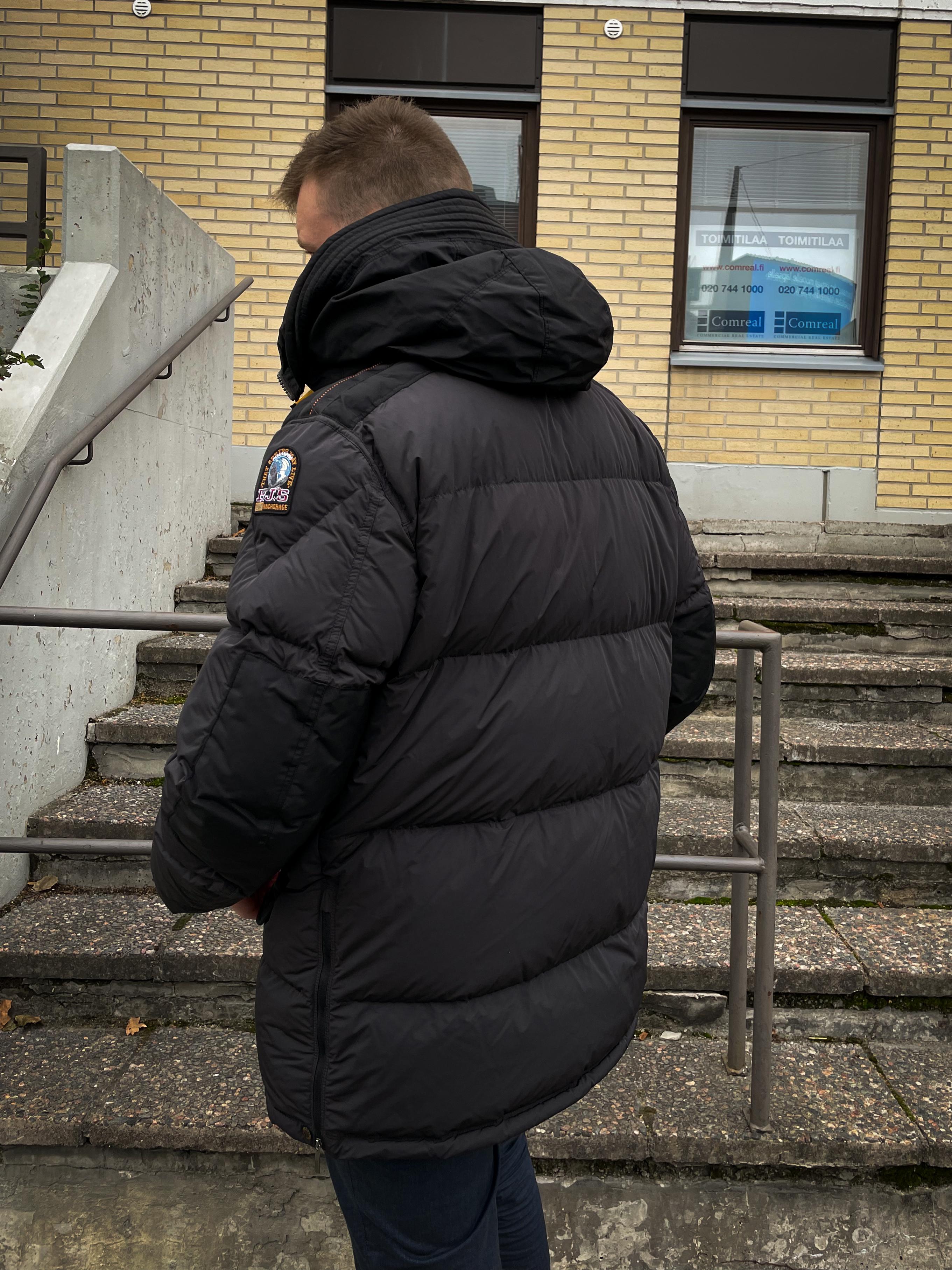 Parajumpers musta untuvaparkatakki "Harraseeket"