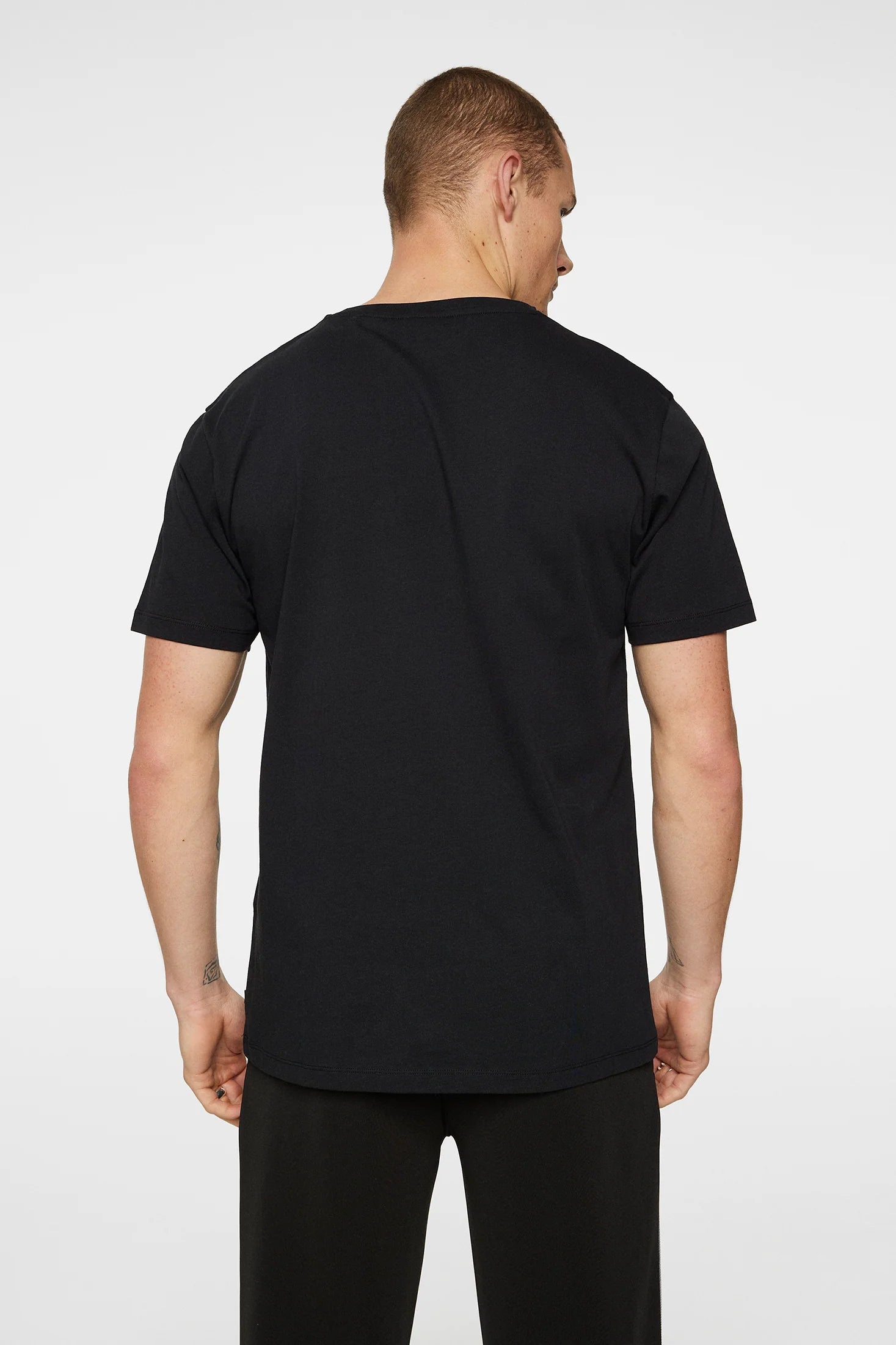 J.Lindeberg musta t-paita "Sid Basic T-Shirt"