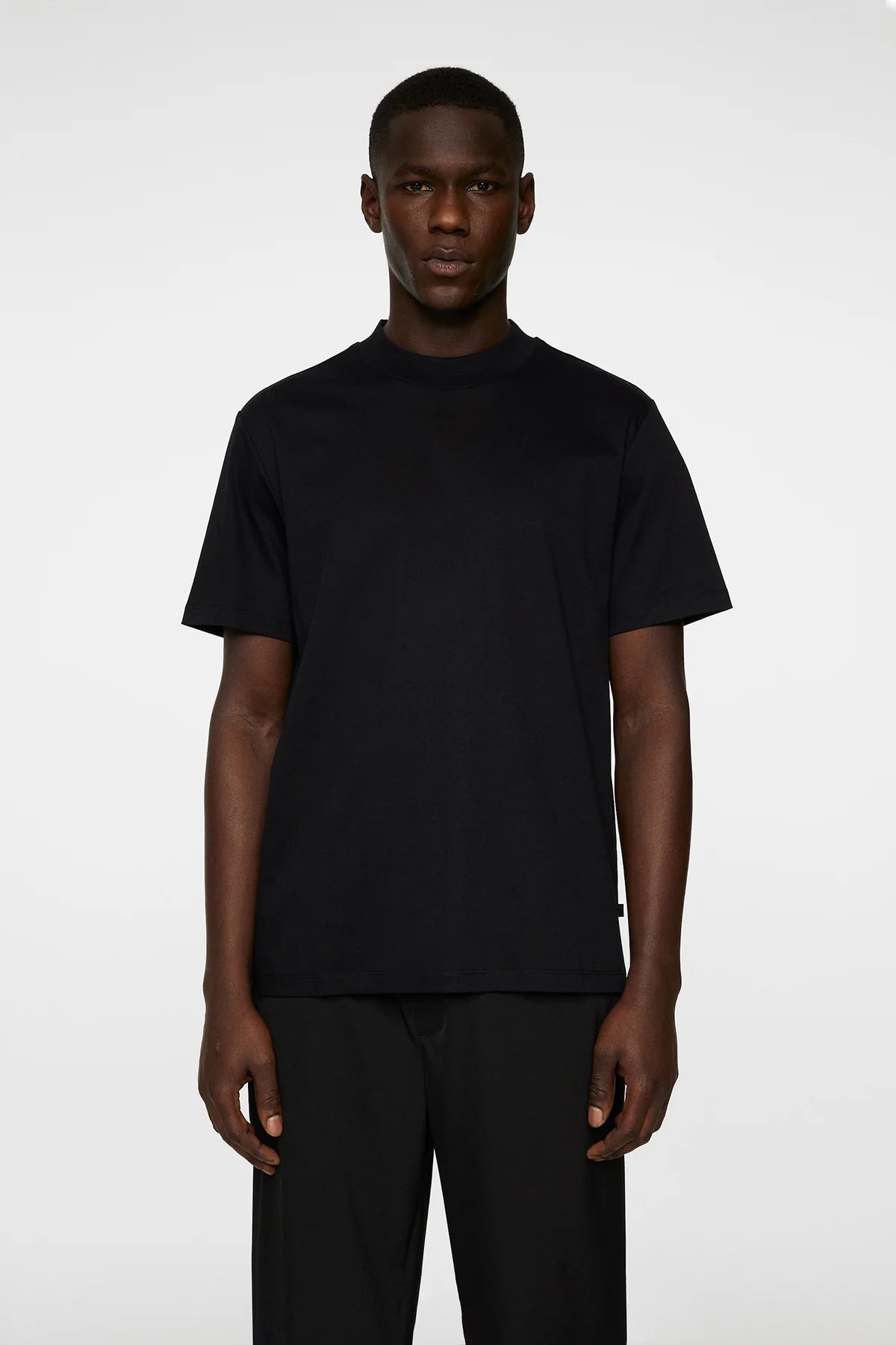 J.Lindeberg musta t-paita "Ace Mock Neck T-Shirt"