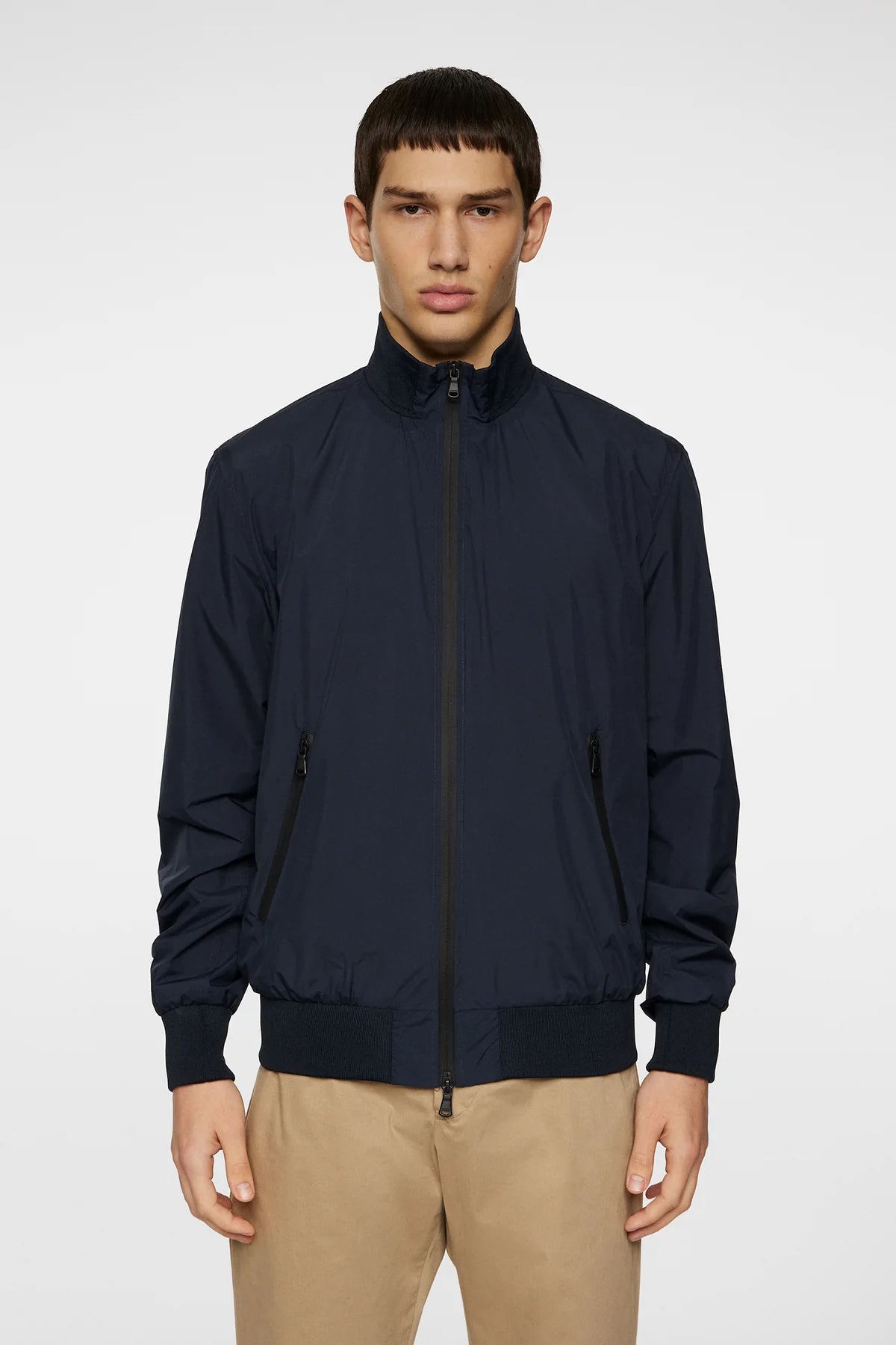 J.Lindeberg pusakkamallin lyhyt takki navy "Kevin 2L Bomber Jacket"