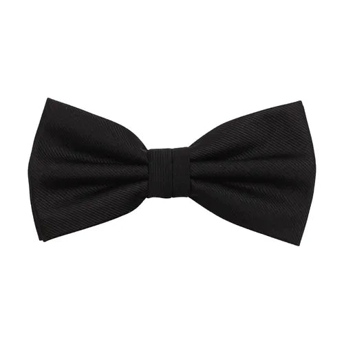 Amanda Christensen musta rusetti "Classic pre tie"