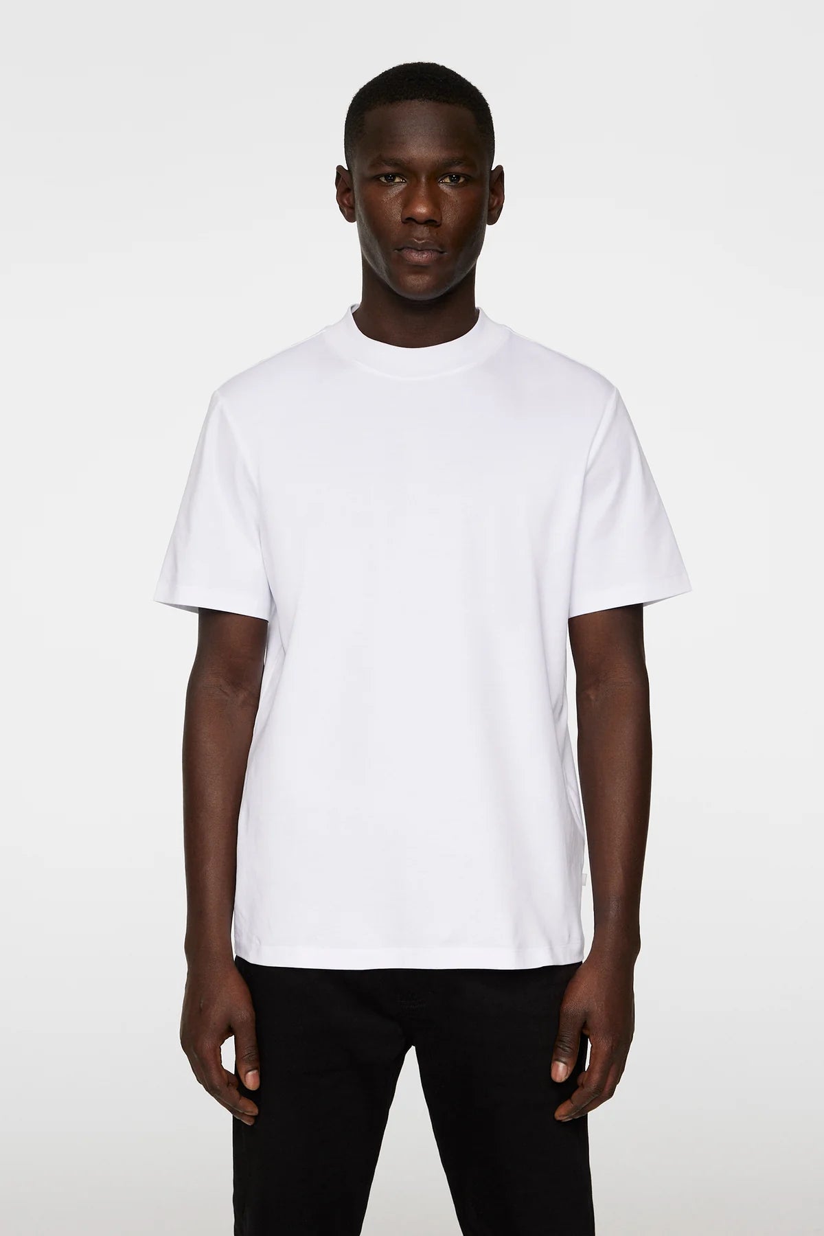 J.Lindeberg valkoinen t-paita "Ace Mock Neck T-Shirt"