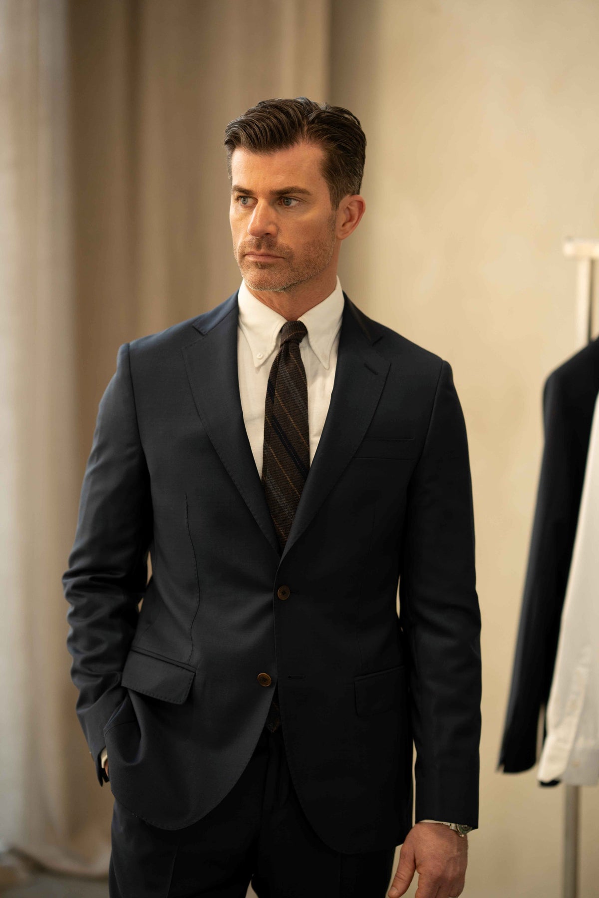 Cavaliere Paxton tummanharmaa slim fit puku